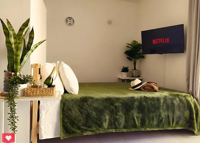 -'ღ'- Couples' Paradise. Insta-worthy Ocean Views.